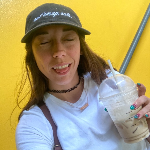 Meet your Posher, Brittany - Picture 3 of 5